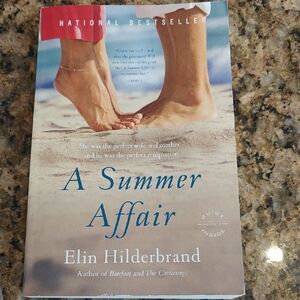 A Summer Affair by Elin Hilderbrand – Beach Novel, Blue Cover